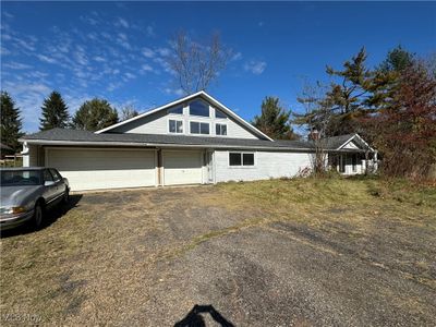 9720 Mayfield Road, House other with 4 bedrooms, 2 bathrooms and null parking in Chesterland OH | Image 2