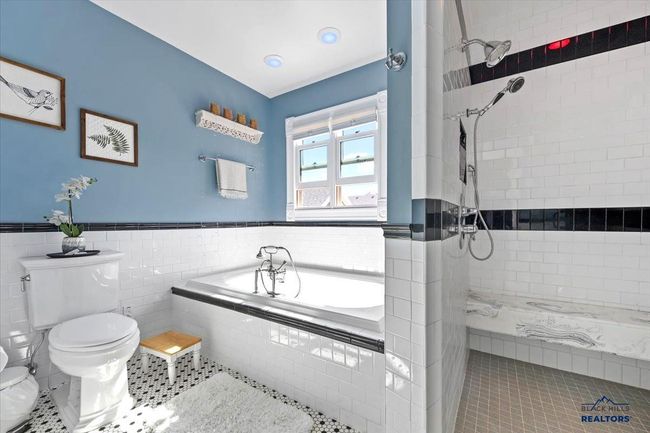 1021 Quincy St, House other with 6 bedrooms, 5 bathrooms and null parking in Rapid City SD | Image 14