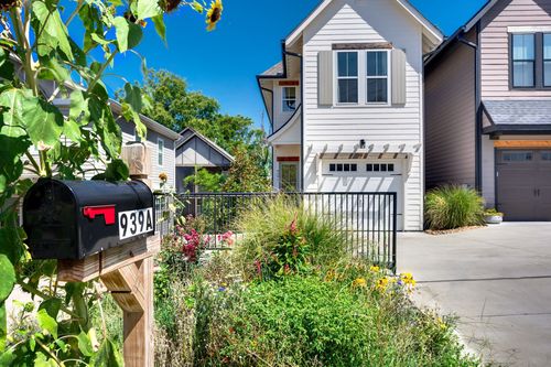 939 Spain Ave, Nashville, TN, 37216-3624 | Card Image