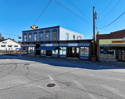 445 Main St, Farmington, NH, 03835-3775 | Card Image