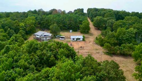 795 Anthony Rd, Pineville, MO, 64856-8104 | Card Image