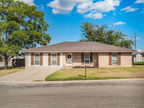 108 Gettysburg Dr, Comanche, TX, 76442-1812 | Card Image
