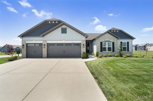 701 Palisades Dr, Saint Charles, MO, 63301-3809 | Card Image