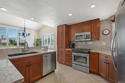 76662 Daffodil Dr, Palm Desert, CA, 92211-7449 | Card Image