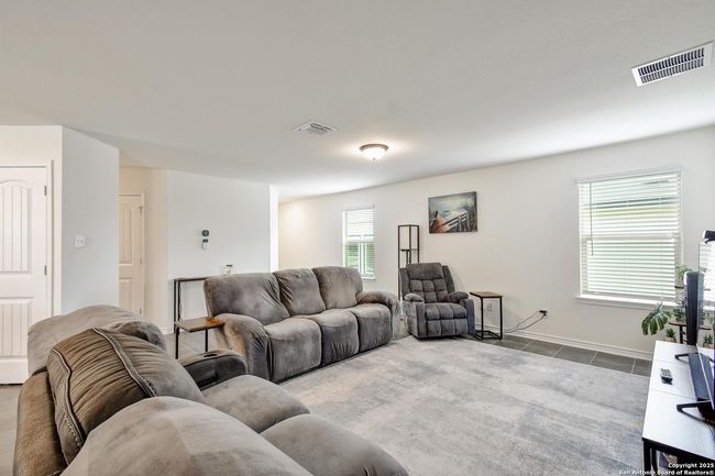 6542 Cibolo Spgs, House other with 3 bedrooms, 2 bathrooms and null parking in Converse TX | Image 5