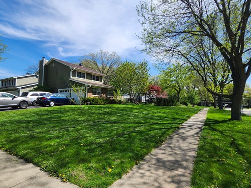 301 Oakbrook Ct, Bartlett, IL, 60103-4466 | Card Image