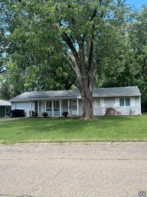 1324 Sw 30th St, Topeka, KS, 66611-2127 | Card Image