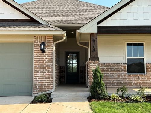 1102 Azalea Farms Rd, Noble, OK, 73068-8622 | Card Image