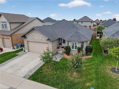 925 Reserve Ave S, Listowel, ON, N4W0B8 | Card Image