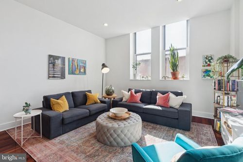 3c-1101 Locust St, PHILADELPHIA, PA, 19107-5519 | Card Image