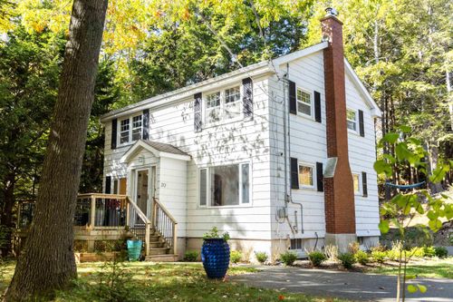 20 Dakin Dr, Halifax, NS, B3M2C8 | Card Image