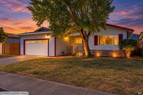 250 Washo Dr, Ukiah, CA, 95482-5133 | Card Image