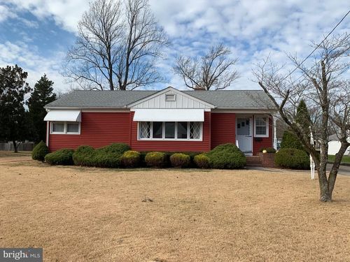 661 Grape St, Hammonton, NJ, 08037-1656 | Card Image