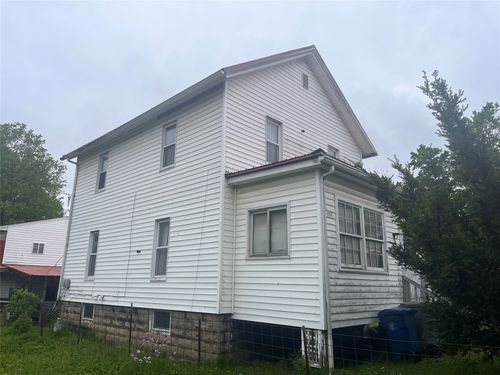 354 Pine St, Meadville, PA, 16335-3238 | Card Image