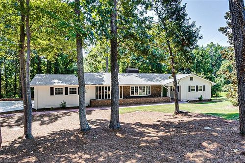 864 Parkview Street, Asheboro, NC, 27203 | Card Image