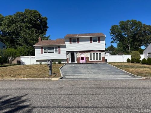 25 Nostrand Ave, Selden, NY, 11784-1007 | Card Image