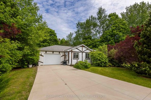 19 Sandy Pines Trail, Sauble Beach, ON, N0H2G0 | Card Image