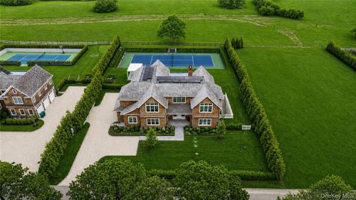 460 Edge Of Woods Road, Southampton, NY, 11968 | Card Image