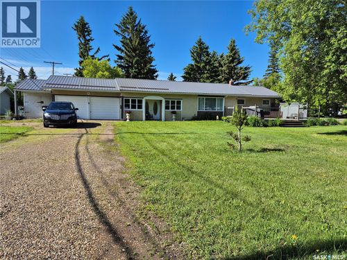 300 Dion Ave, Cut Knife, SK, S0M0N0 | Card Image