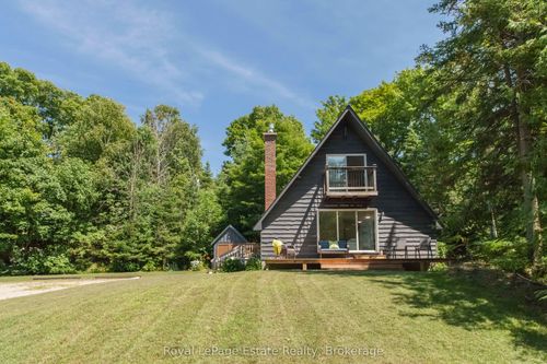 431 Dufferin Ave, Sauble Beach, ON, N0H2G0 | Card Image