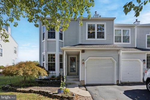 31 Skyview Way, NEWTOWN, PA, 18940-1191 | Card Image