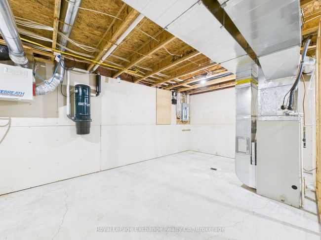 172 Park Dr, House other with 3 bedrooms, 2 bathrooms and 4 parking in Wingham ON | Image 36