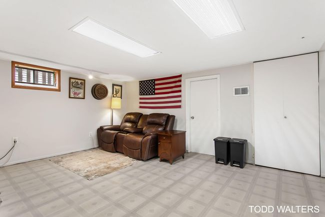 31-web-or-mls-251-w-21st-st | Image 29
