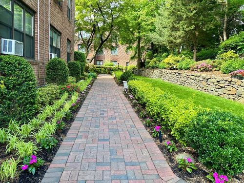 apt-3n-2 Town House Pl, Great Neck, NY, 11021-3228 | Card Image