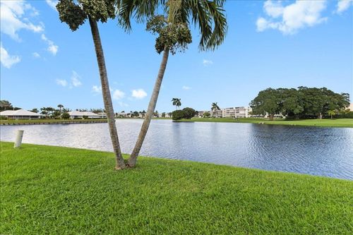 233 Rio Vista Cir, Atlantis, FL, 33462-1123 | Card Image