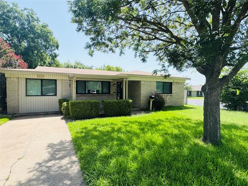 816 Lakeside Dr, Mesquite, TX, 75149-4917 | Card Image