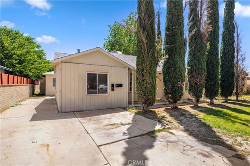 45110 Elm Ave, Lancaster, CA, 93534-2411 | Card Image