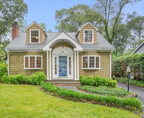 19 Edgerton St, Darien, CT, 06820-4105 | Card Image