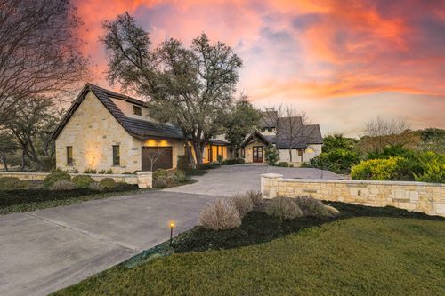 27426 Waterfall Hill Pkwy, Spicewood, TX, 78669-3089 | Card Image