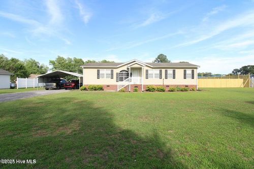 329 Nelson Rd, Vanceboro, NC, 28586-8009 | Card Image