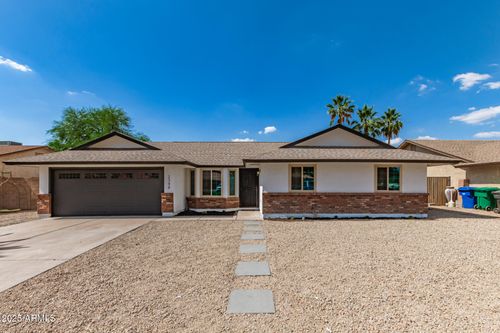 2348 E Diamond Ave, Mesa, AZ, 85204-3725 | Card Image
