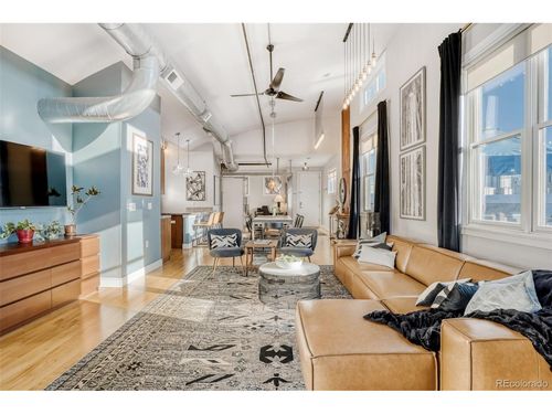 304-2441 N Broadway, Denver, CO, 80205-2190 | Card Image