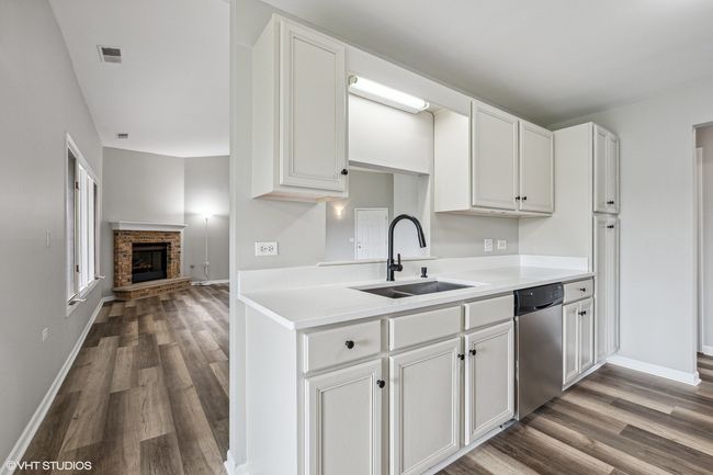 2 - 19463 Manchester Dr, Condo with 2 bedrooms, 2 bathrooms and 2 parking in Mokena IL | Image 6