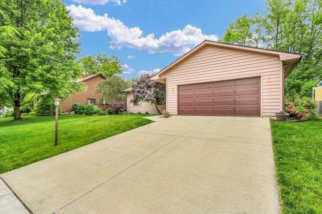 2805 Susan Stone Dr, House other with 3 bedrooms, 2 bathrooms and 2 parking in Urbana IL | Image 4