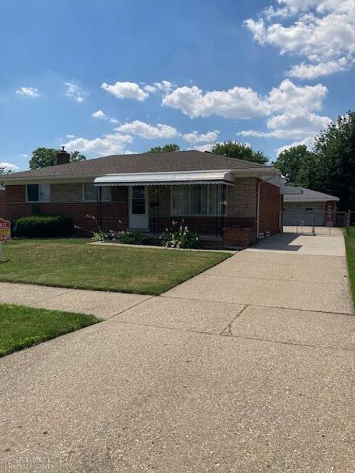 27127 Clarpointe Dr, Warren, MI, 48088-6601 | Card Image