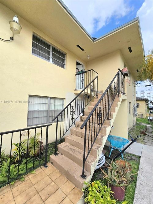 apt-4-1939 Sw 5th St, Miami, FL, 33135-3259 | Card Image