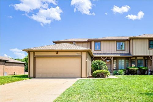 4206 Country Ln, Saint Joseph, MO, 64506-2429 | Card Image