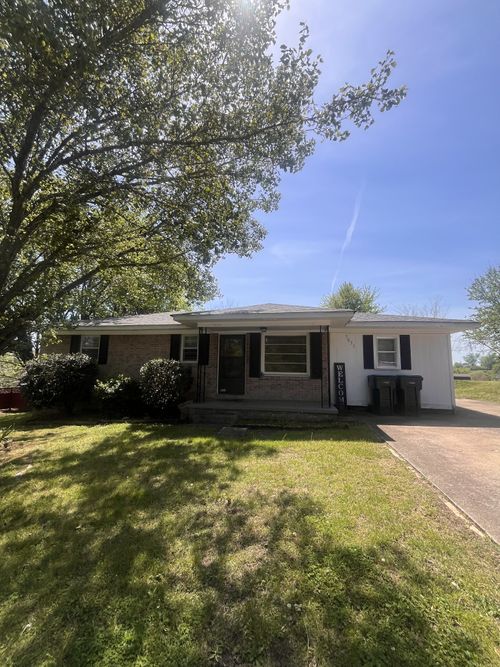 1035 N 3rd St, Pulaski, TN, 38478-2015 | Card Image