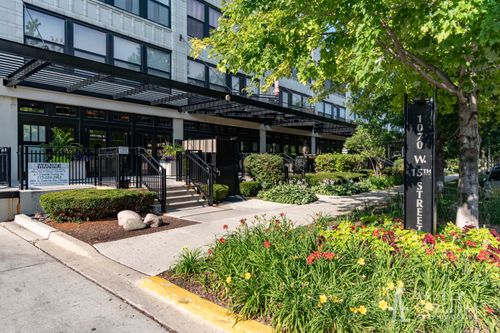 unit-201-1070 15th St, Chicago, IL, 60608-1873 | Card Image