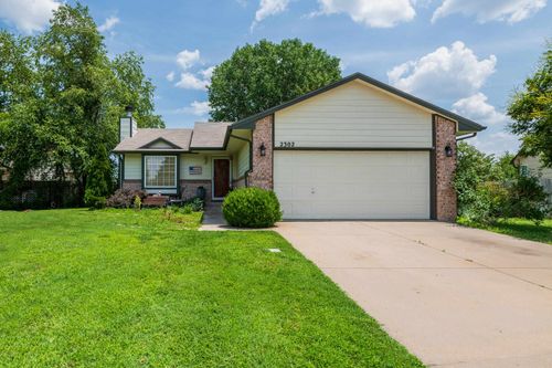 2302 S Stoney Point St, Wichita, KS, 67209-3039 | Card Image