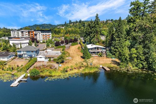 13059 Se 76th St, Newcastle, WA, 98056-1403 | Card Image