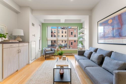 101-35 Fay St, Boston, MA, 02118-4320 | Card Image