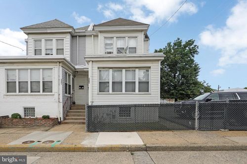 3403 River Rd, CAMDEN, NJ, 08105-4346 | Card Image