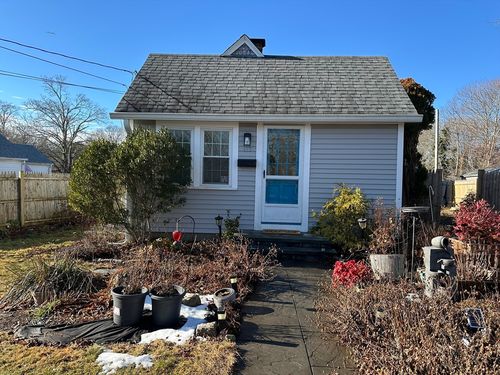 117 Oak Neck Rd, Hyannis, MA, 02601-4552 | Card Image