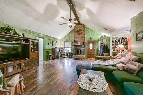 17041 Live Oak Cir, Porter, TX, 77365-3115 | Card Image