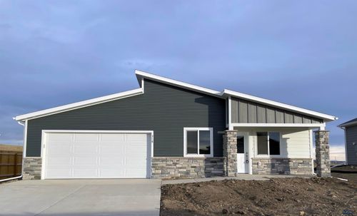 318 N Valley Dr, Rapid City, SD, 57703-4886 | Card Image